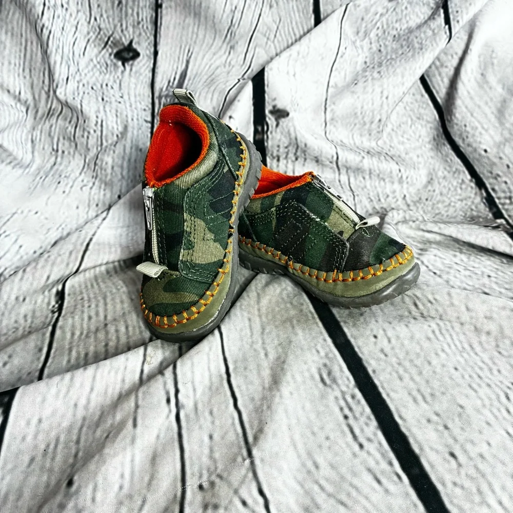 GAP Green Camo Slip-On Zip Baby Sneaker Boot Shoes w/ Orange Lining Infant Sz 3‎